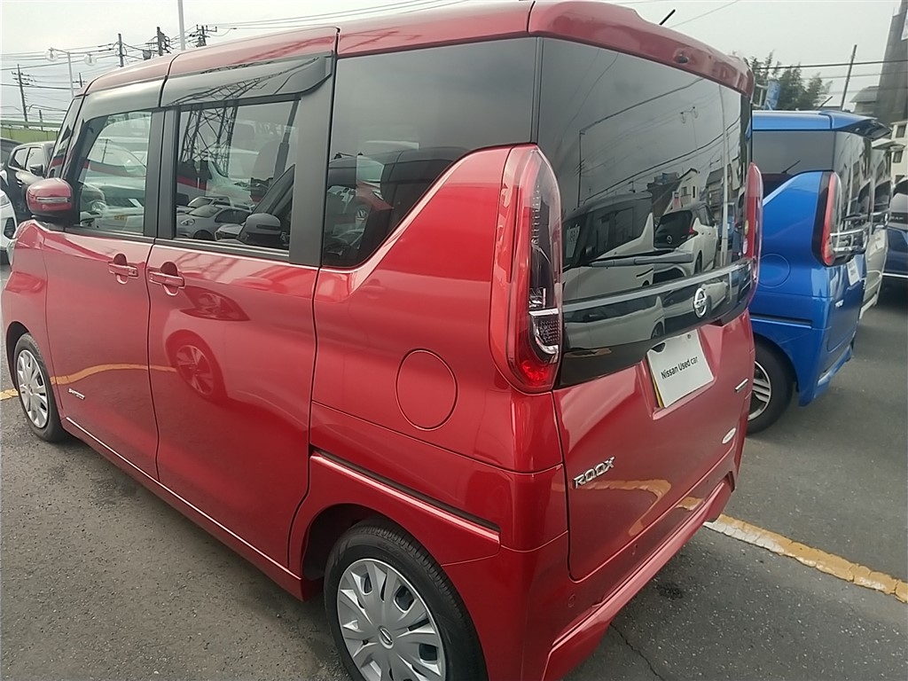 NISSAN ROOX