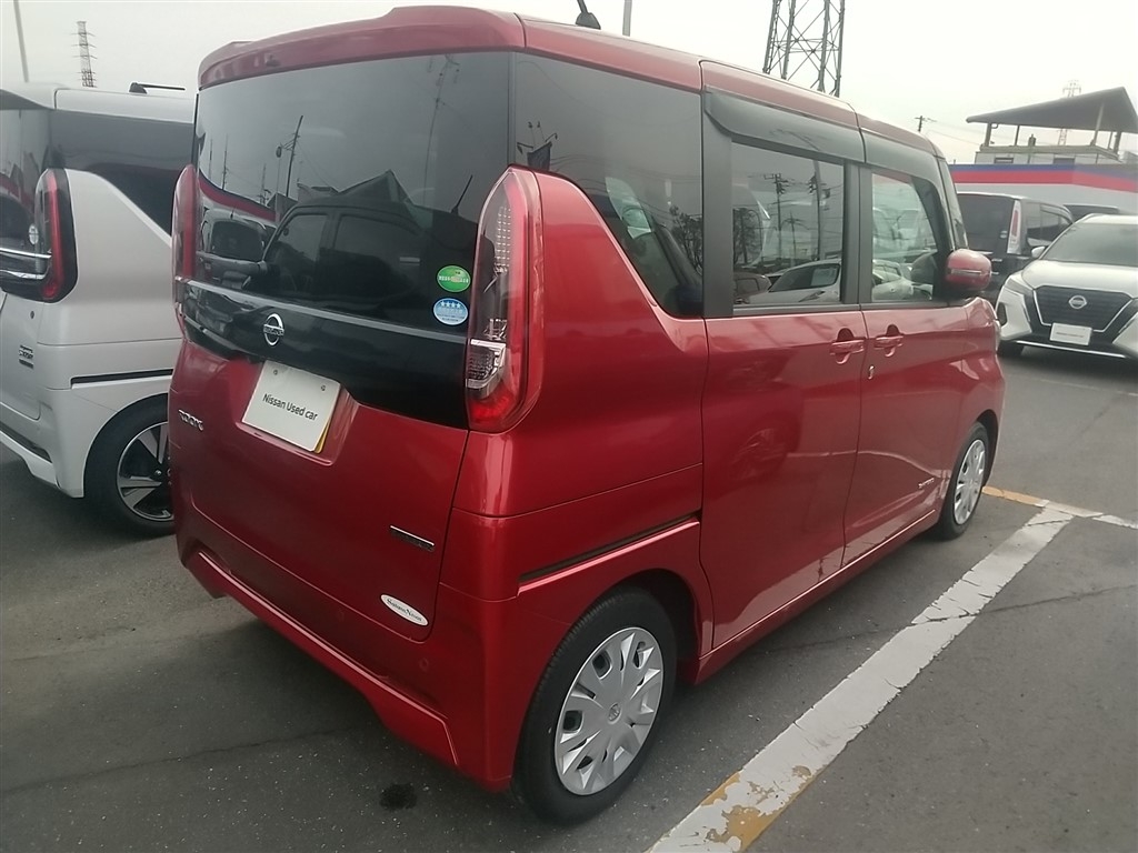 NISSAN ROOX
