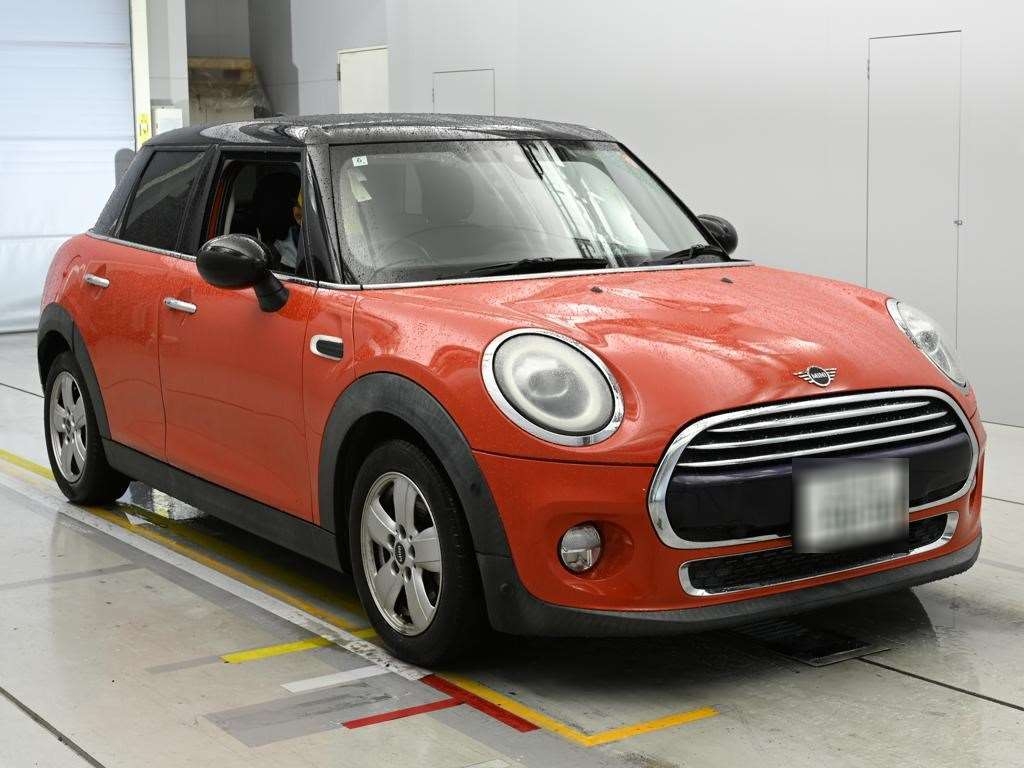 MINI HATCH