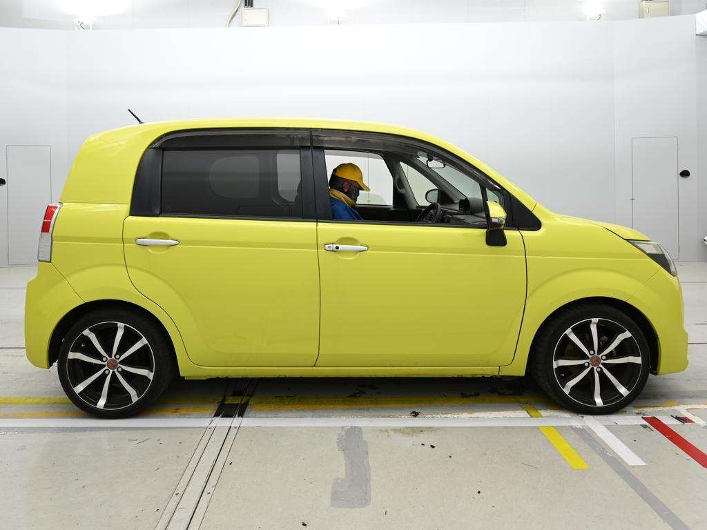 TOYOTA SPADE