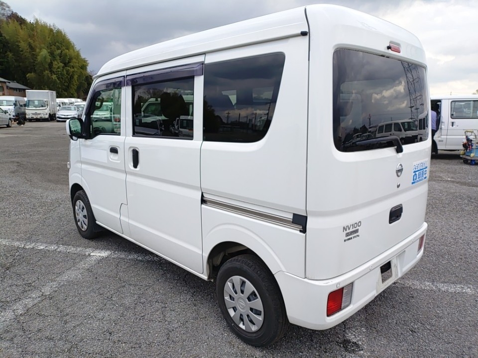 NISSAN NV100 CLIPPER