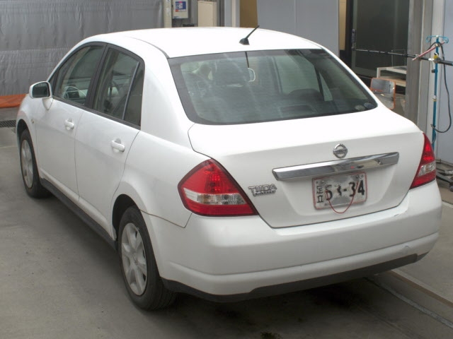 NISSAN TIIDA LATIO