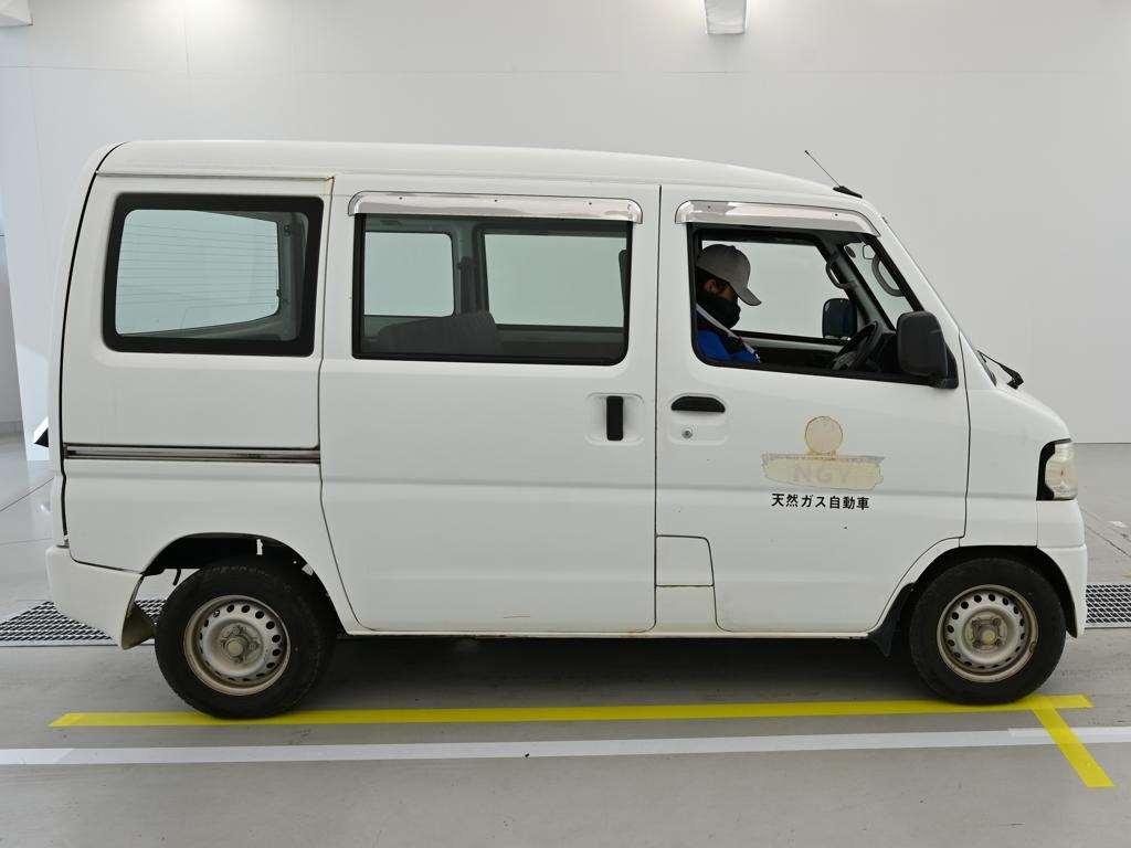 MITSUBISHI MINICAB