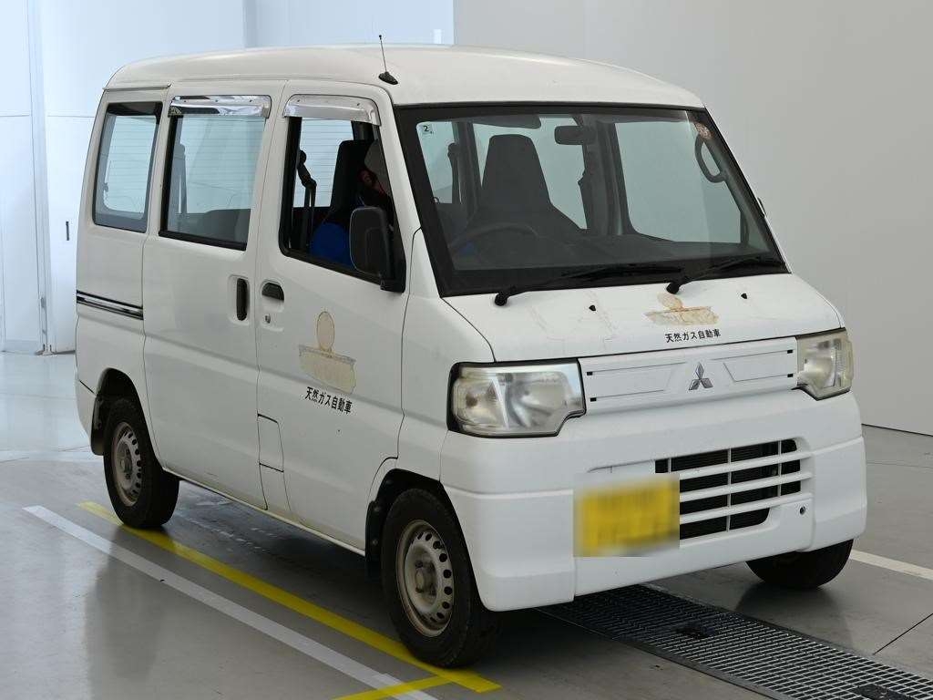 MITSUBISHI MINICAB