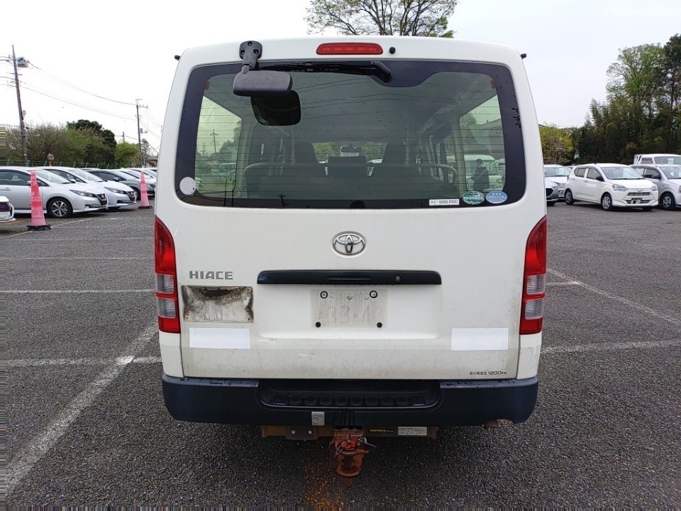 TOYOTA REGIUS ACE