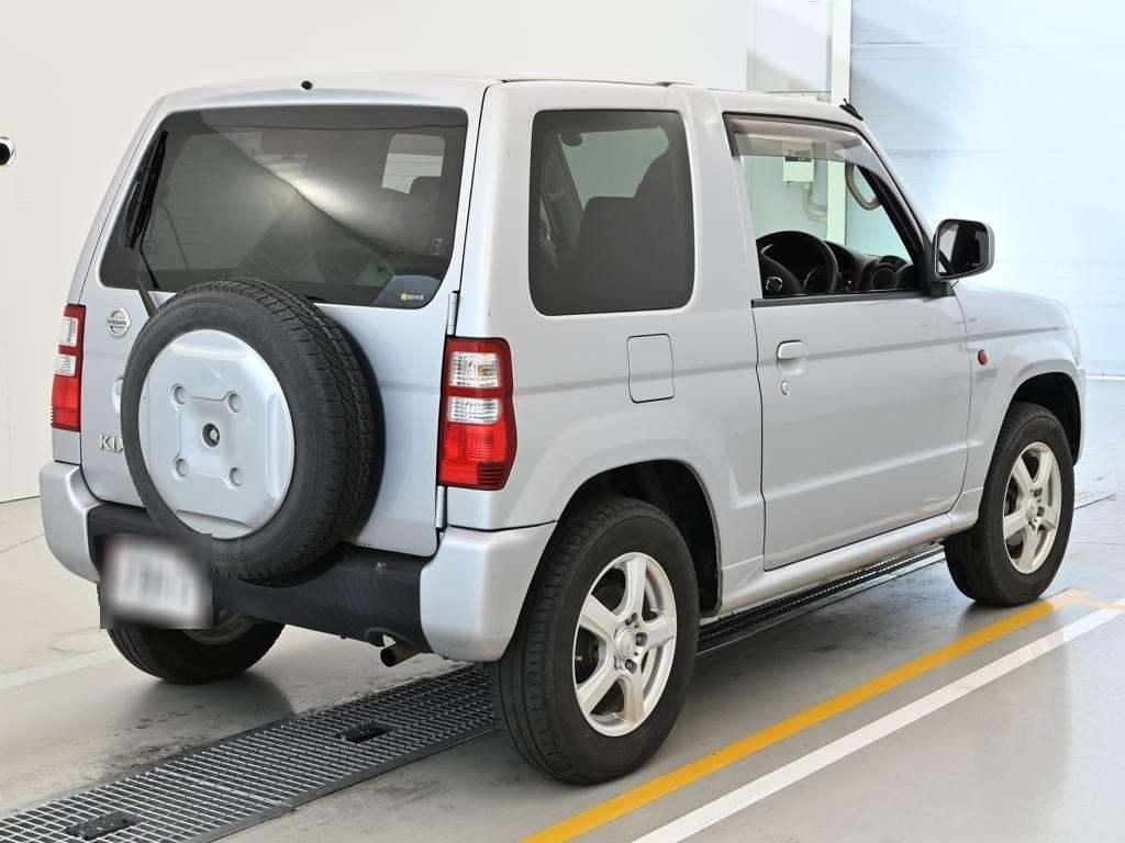 NISSAN KIX