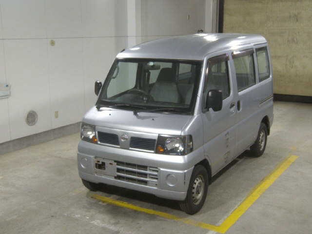 NISSAN CLIPPER