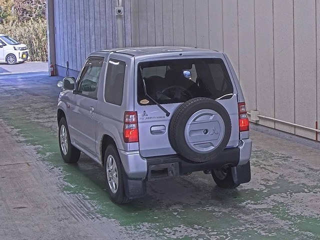 MITSUBISHI PAJERO MINI