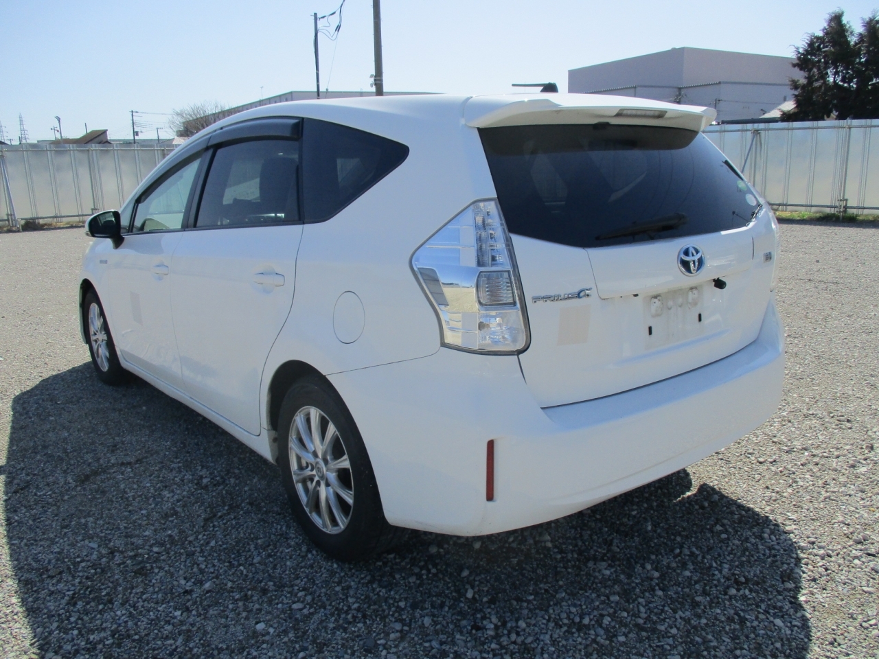 TOYOTA PRIUS ALPHA