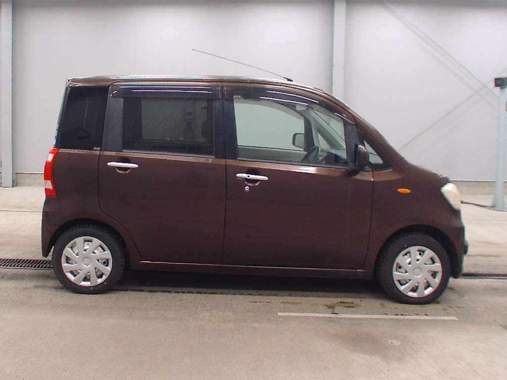 DAIHATSU TANTO EXE