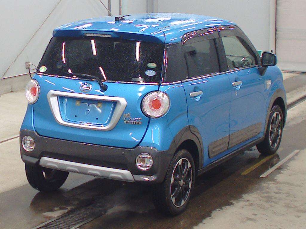 DAIHATSU CAST