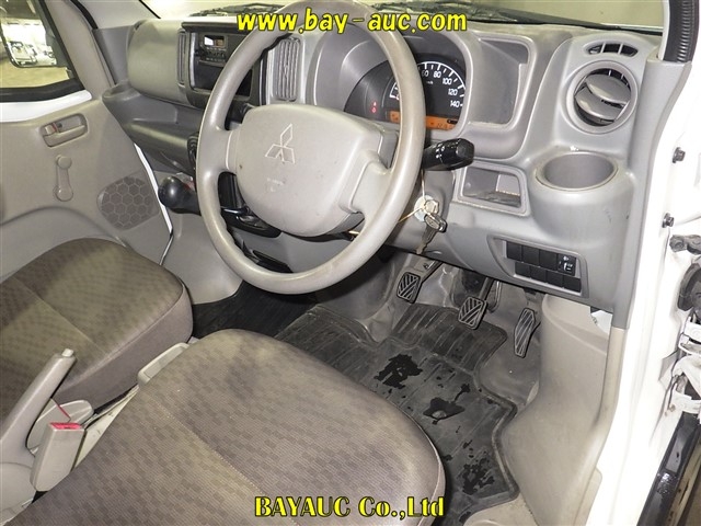 MITSUBISHI MINICAB