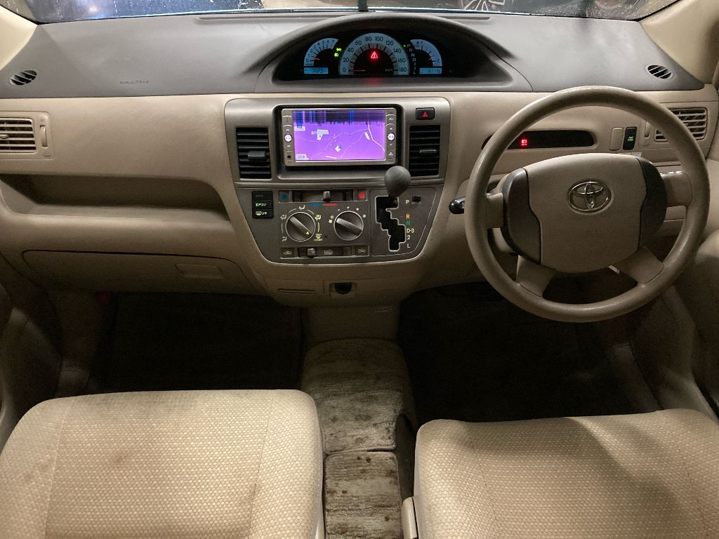 TOYOTA RAUM