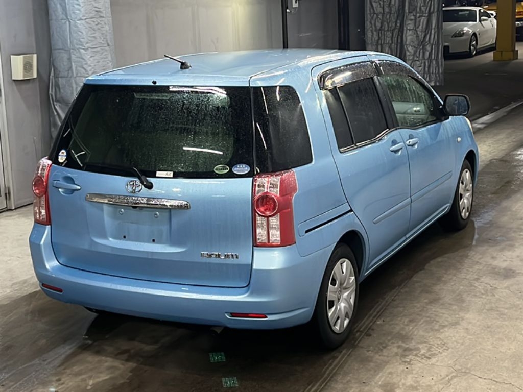 TOYOTA RAUM