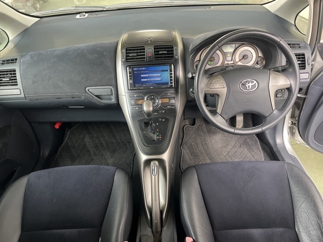 TOYOTA BLADE