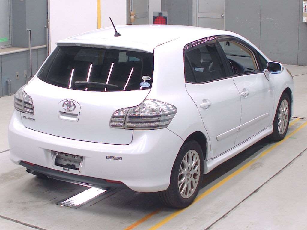 TOYOTA BLADE