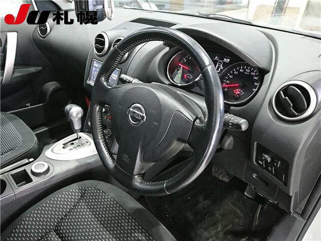 NISSAN DUALIS