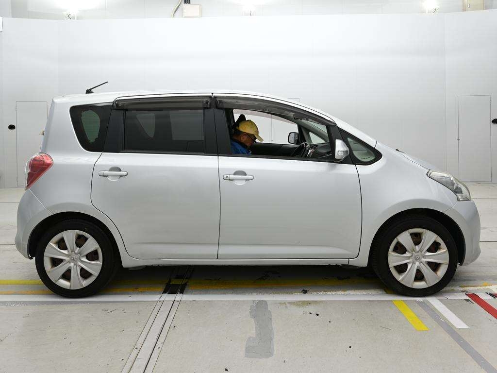 TOYOTA RACTIS