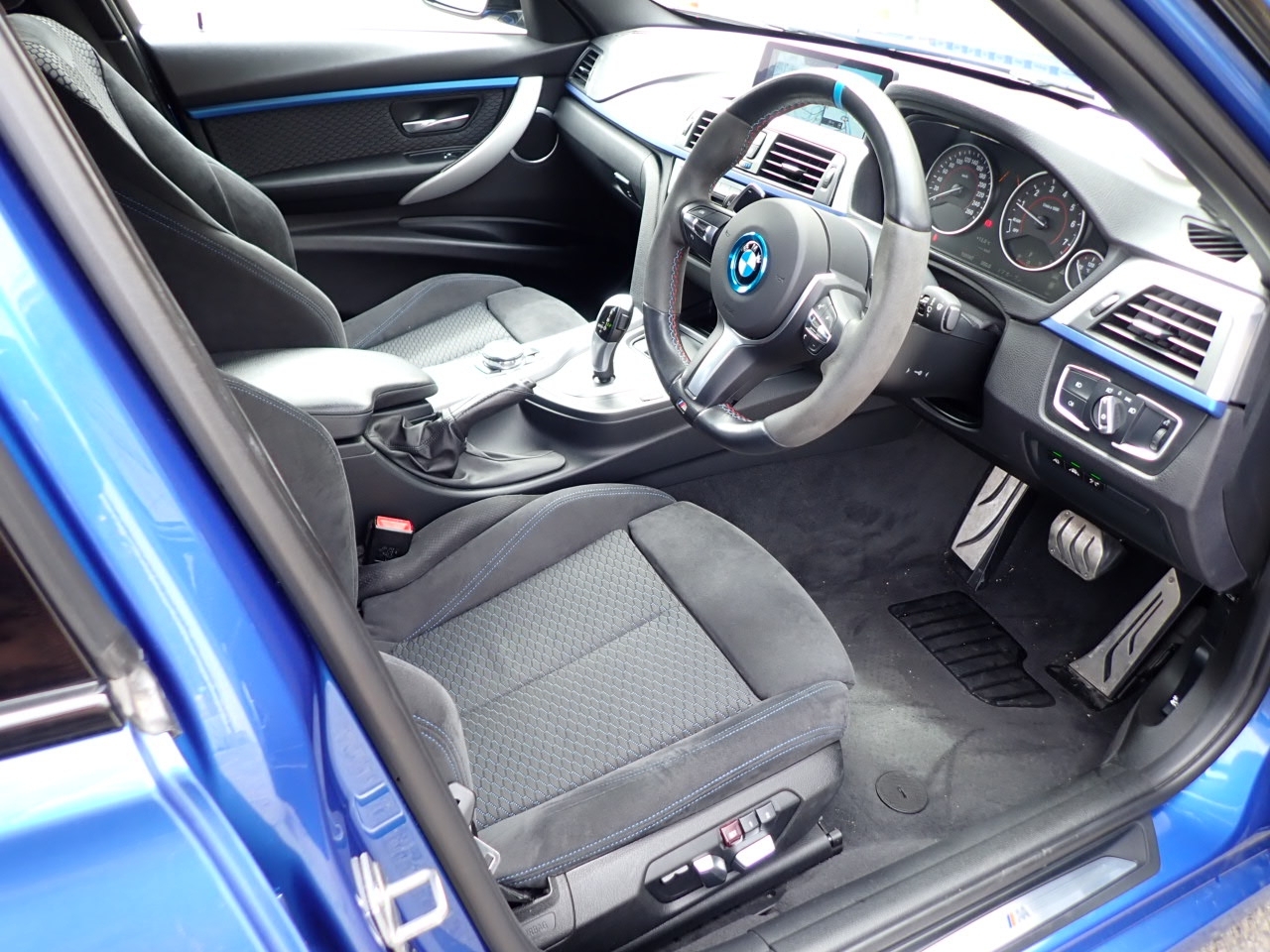 BMW 3-SERIES