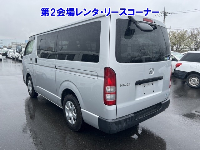 TOYOTA REGIUS ACE