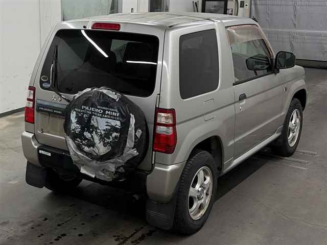 MITSUBISHI PAJERO MINI