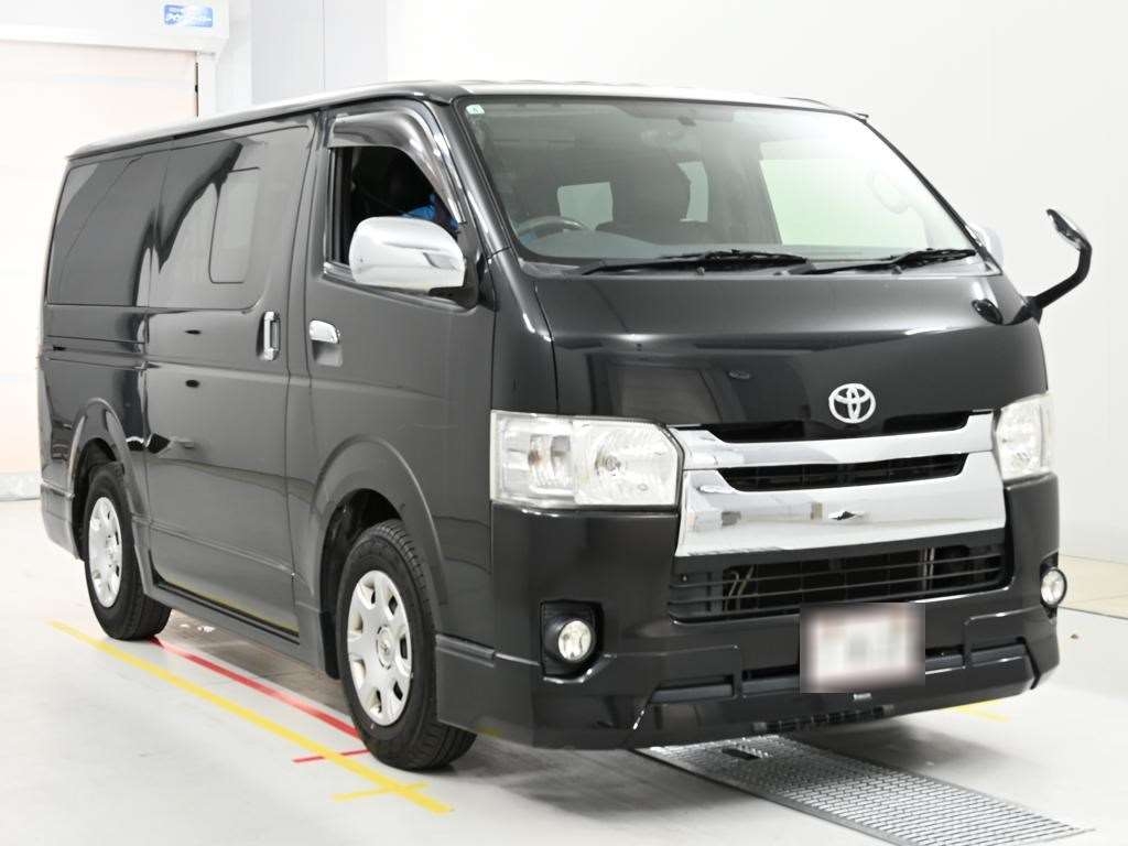 TOYOTA REGIUS ACE