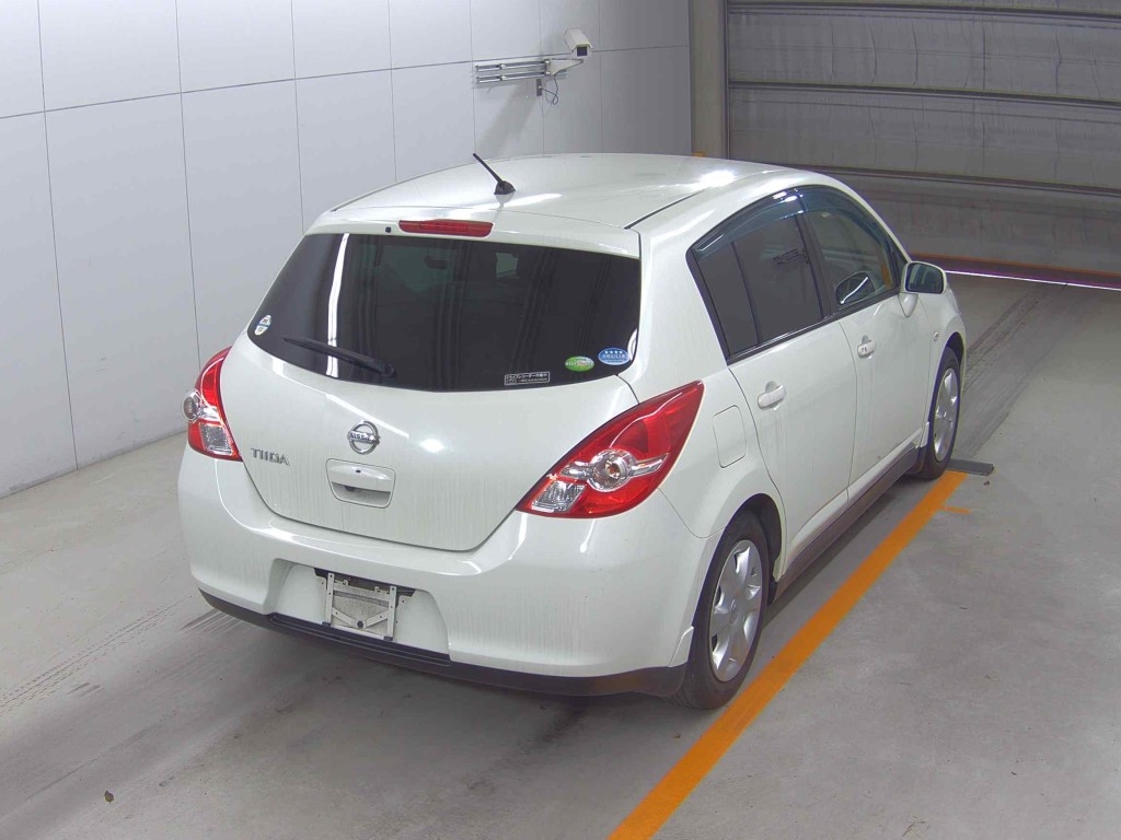 NISSAN TIIDA