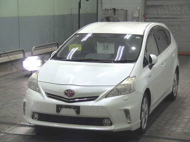 TOYOTA PRIUS ALPHA