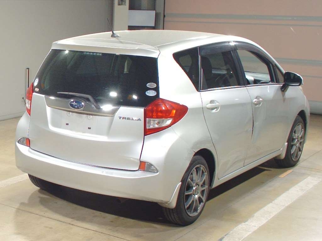 SUBARU TREZIA