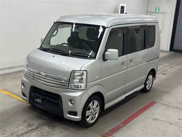 MITSUBISHI TOWN BOX