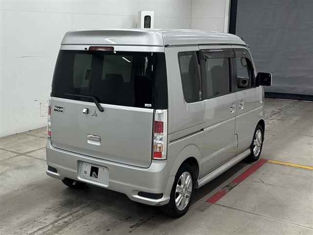MITSUBISHI TOWN BOX