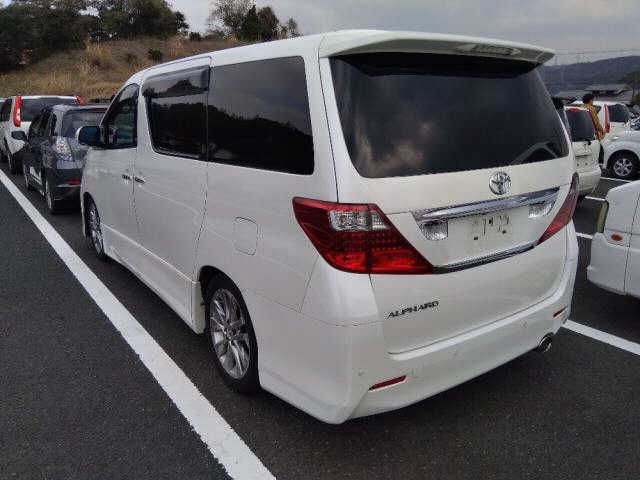 TOYOTA ALPHARD
