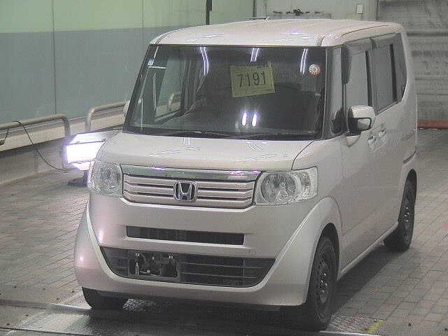 HONDA N-BOX