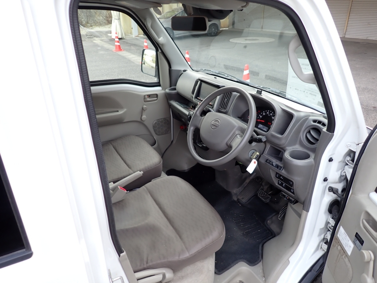 NISSAN NV100 CLIPPER