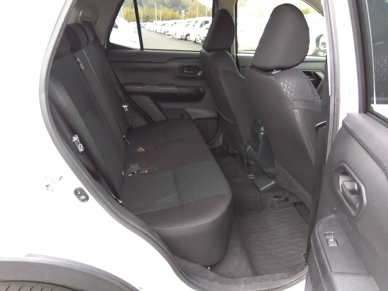 DAIHATSU ROCKY