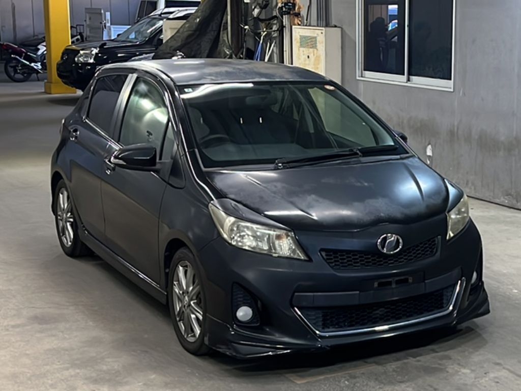 TOYOTA VITZ