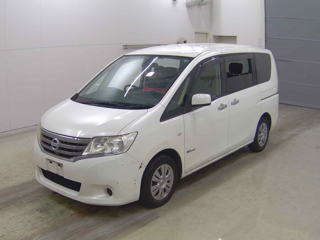NISSAN SERENA