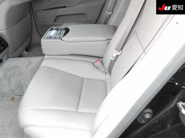 LEXUS LS600H