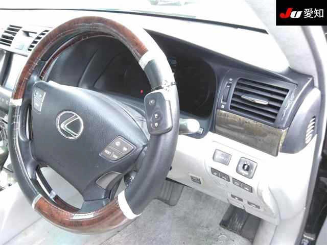 LEXUS LS600H