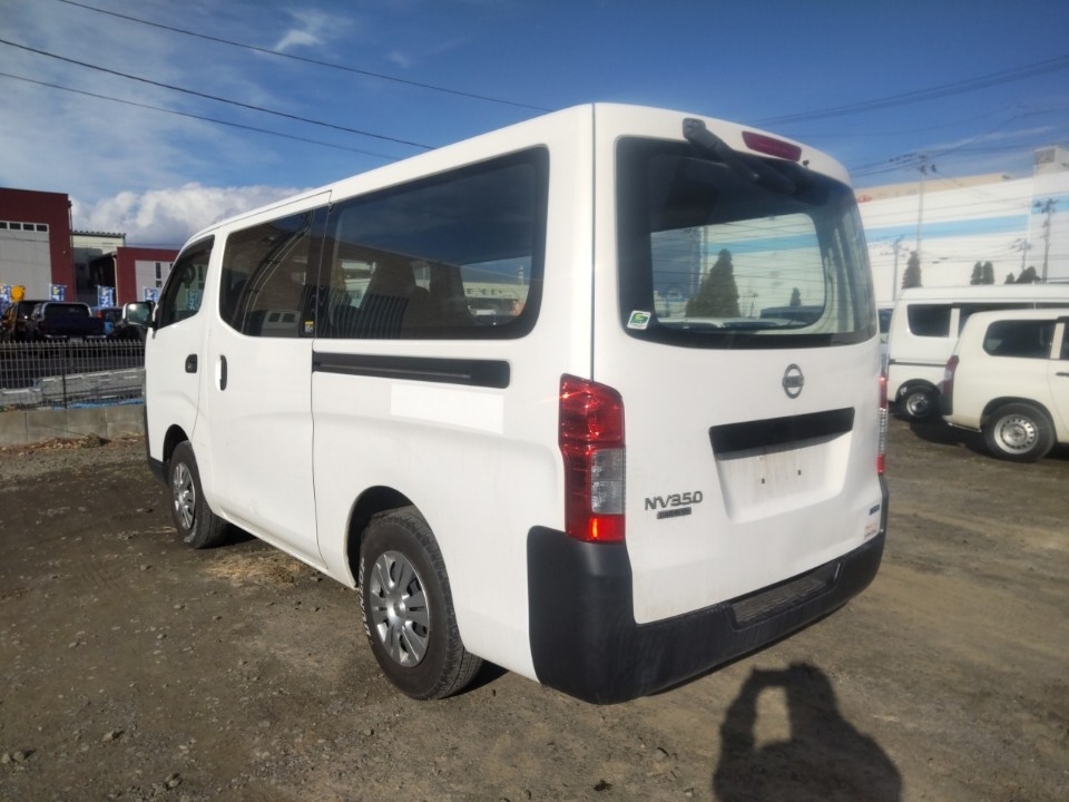 NISSAN NV350 CARAVAN