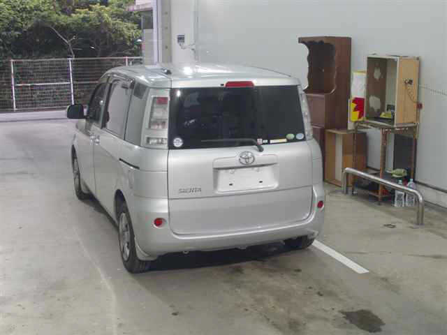 TOYOTA SIENTA