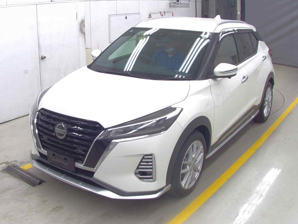 NISSAN KICKS