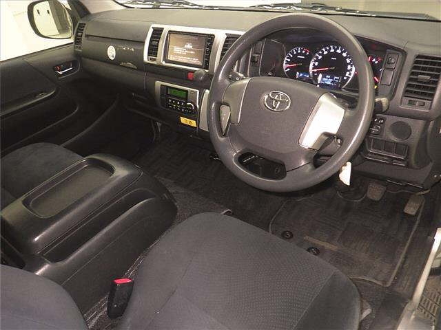 TOYOTA REGIUS ACE