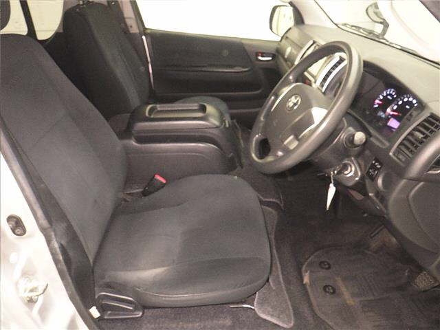 TOYOTA REGIUS ACE
