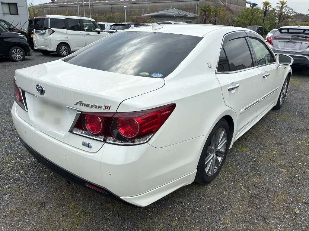 TOYOTA CROWN