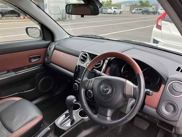 MAZDA VERISA