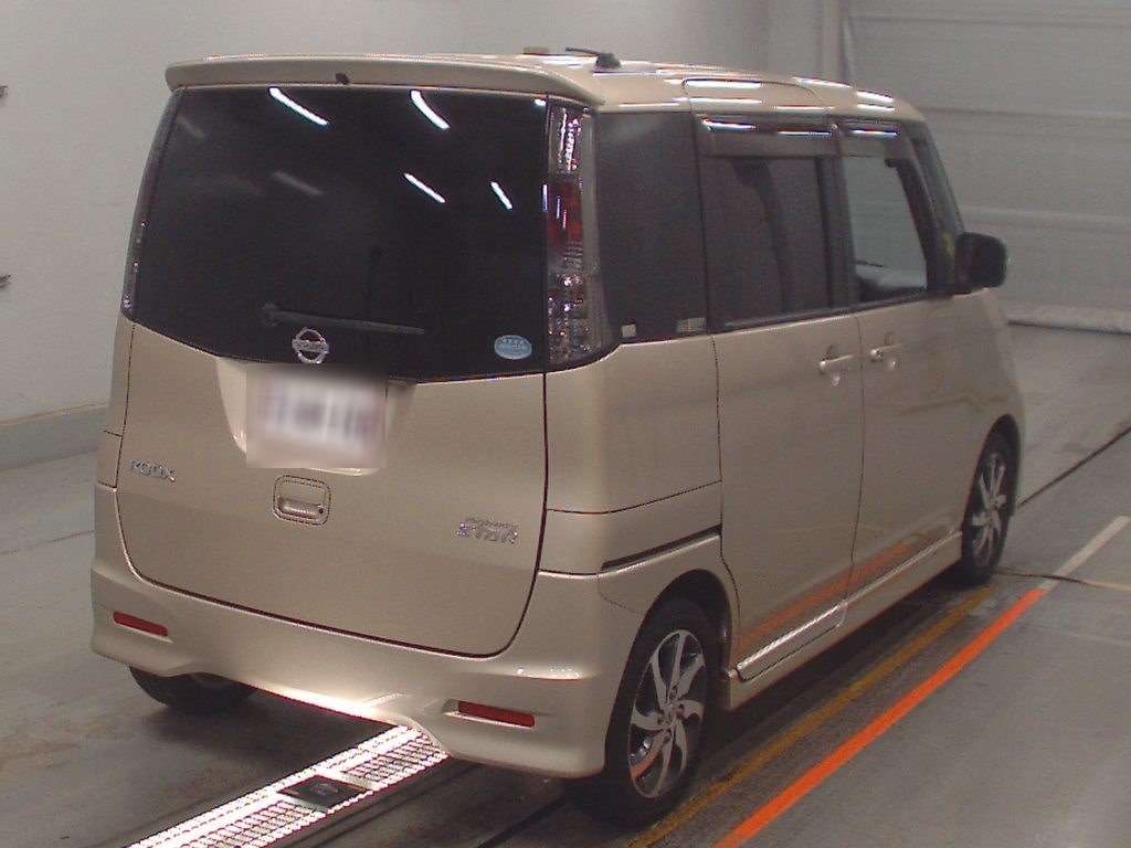 NISSAN ROOX