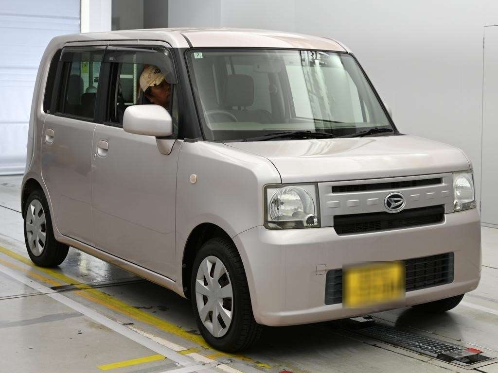 DAIHATSU MOVE CONTE