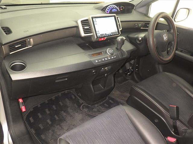 HONDA FREED SPIKE