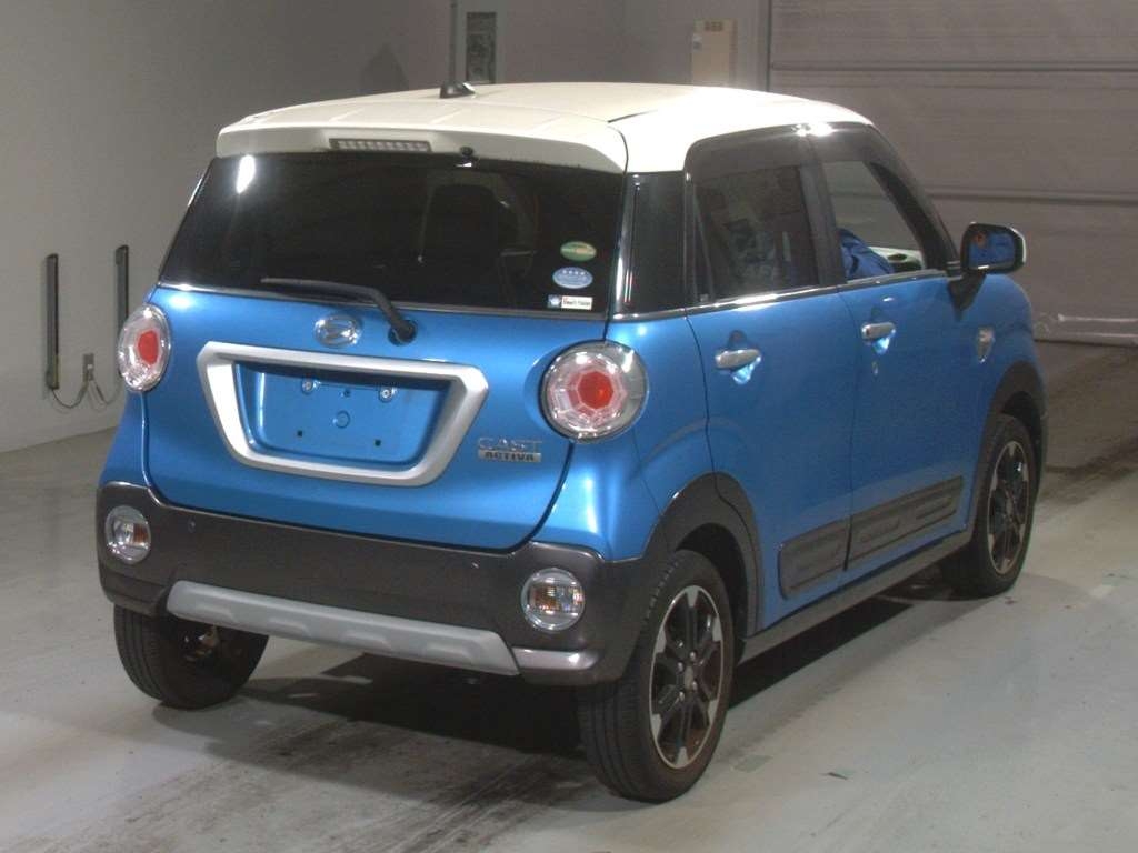 DAIHATSU CAST